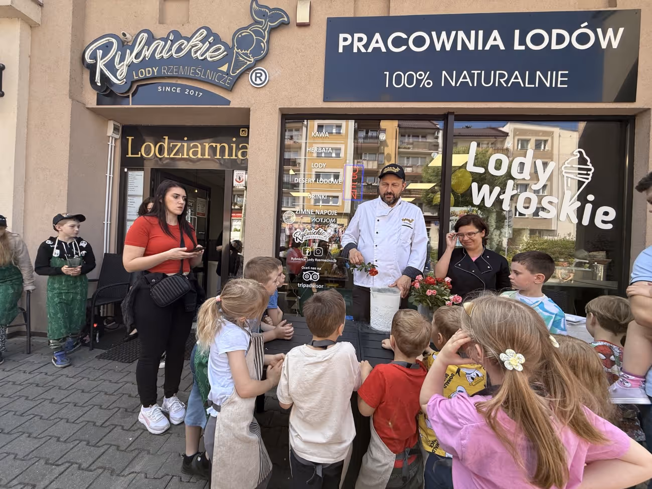 Lodziarnia w rybniku - przed wejściem
